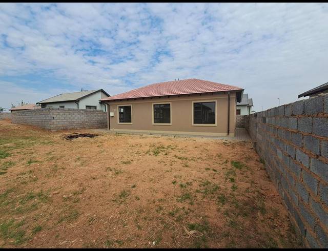 3 BEDROOM HOUSE FOR SALE IN WINDMILL PARK